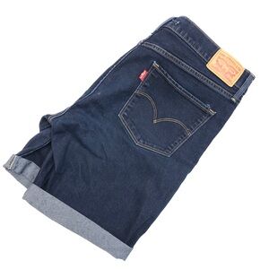 Levi’s 314 Shaping Straight Shorts
